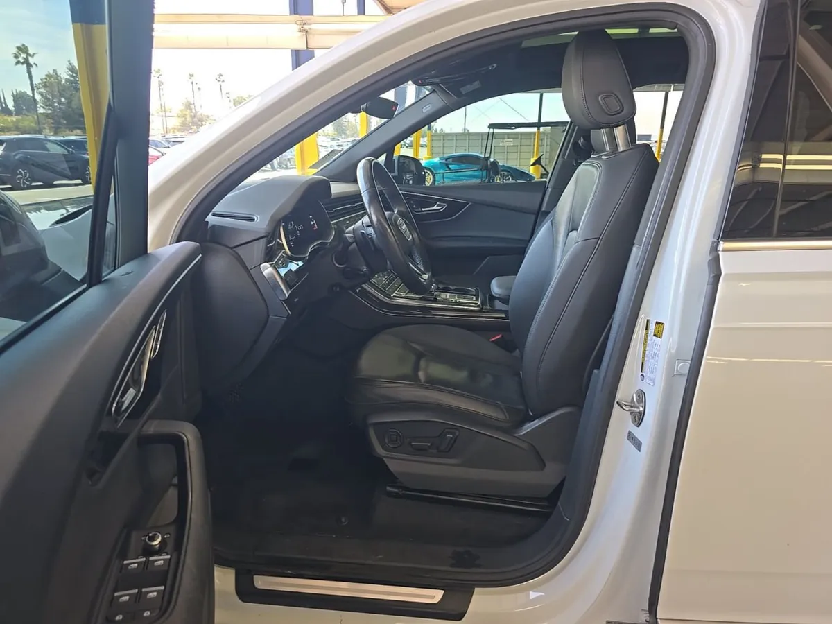 AUDI Q7 2021