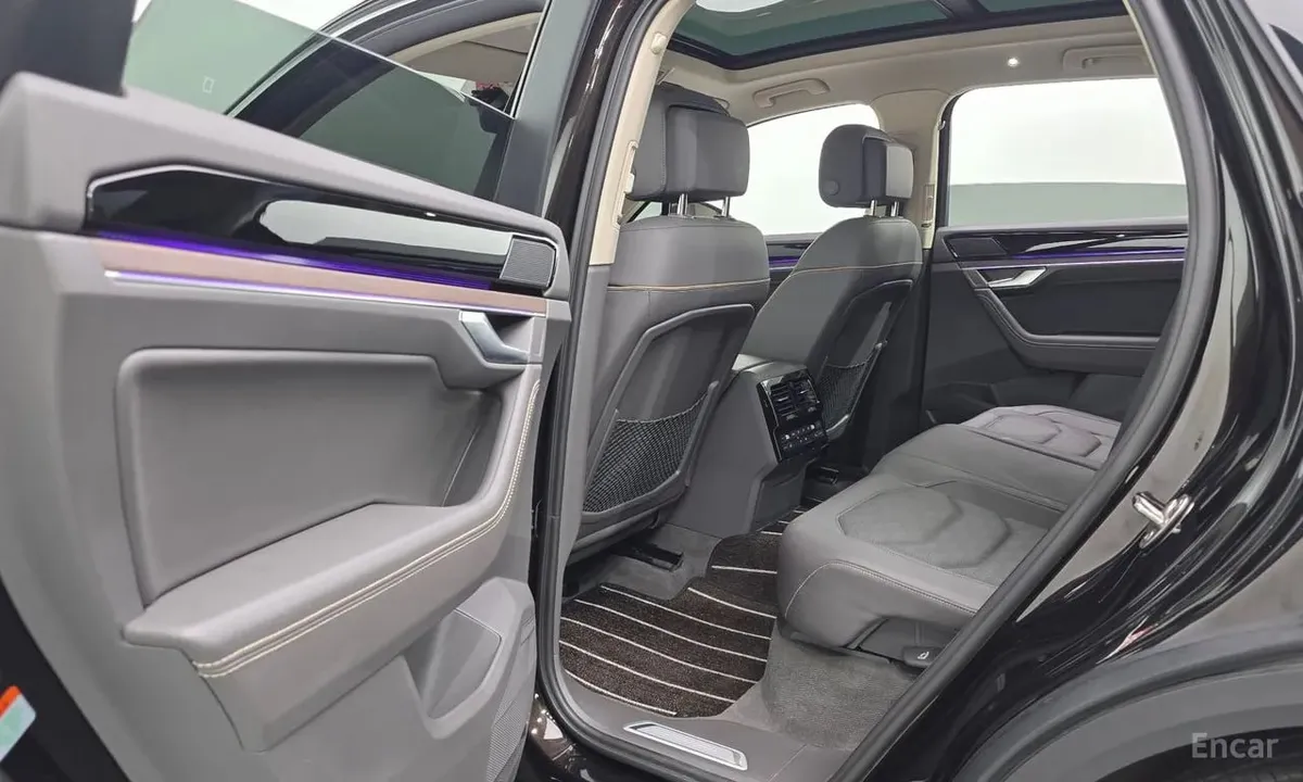 VOLKSWAGEN TOUAREG 2023