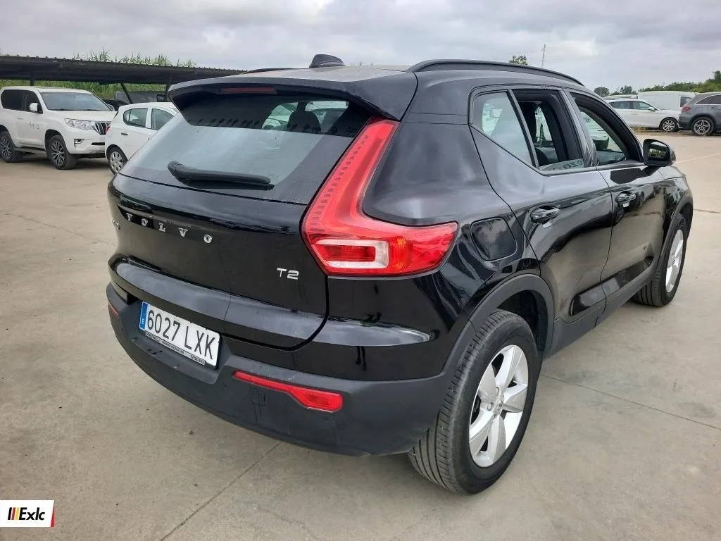 VOLVO XC40 2022
