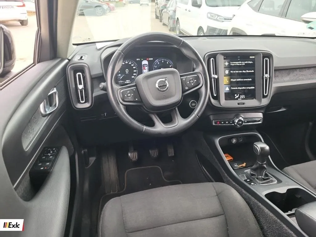 VOLVO XC40 2022