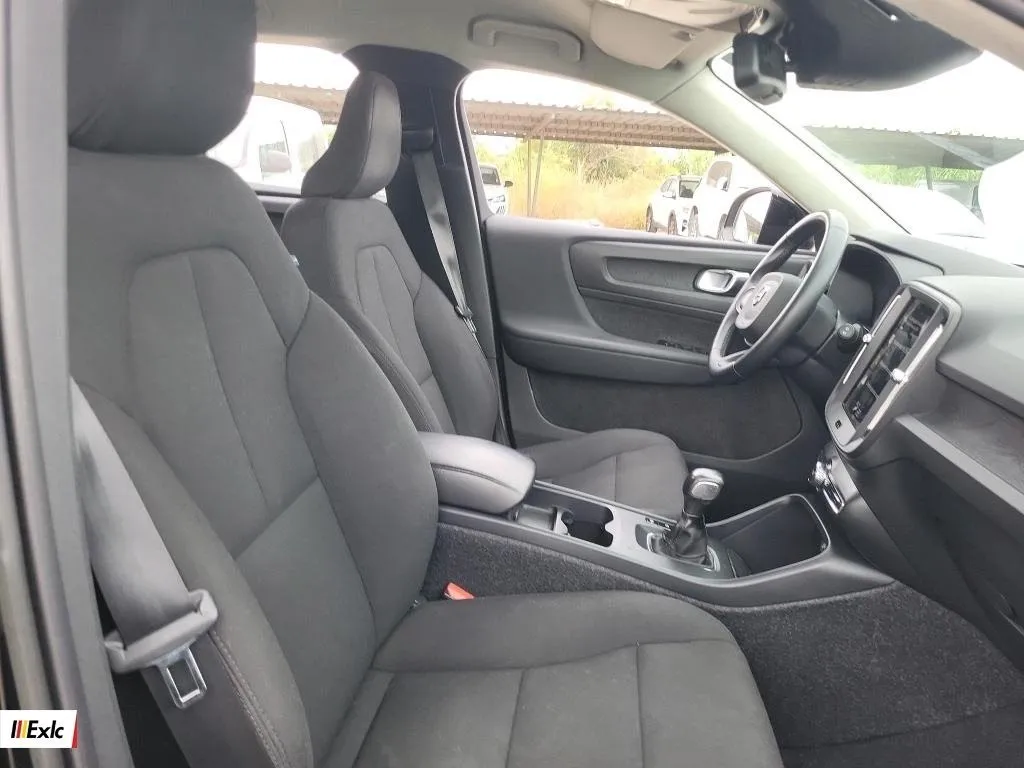 VOLVO XC40 2022