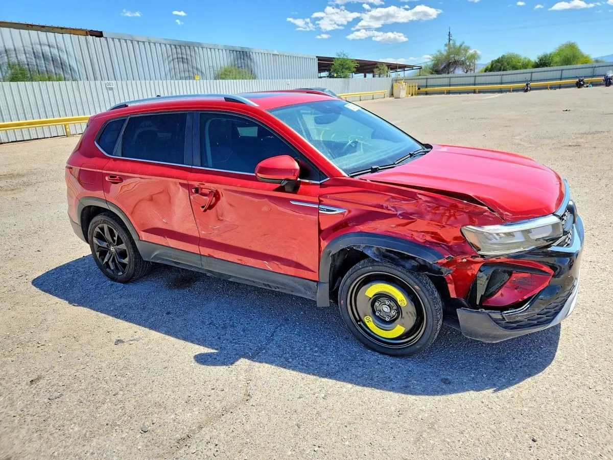 VOLKSWAGEN TAOS SE 2024