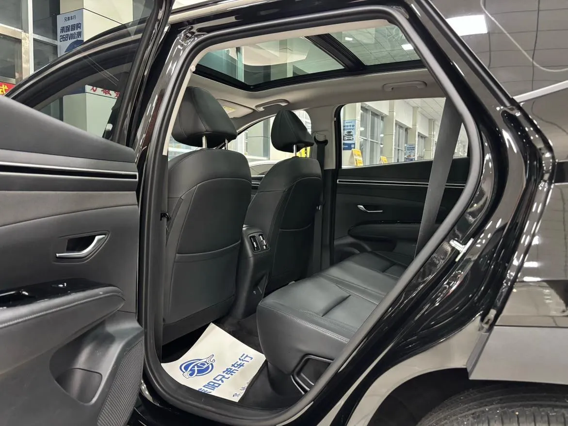 HYUNDAI TUCSON LUX PREMIUM EDITION 2022