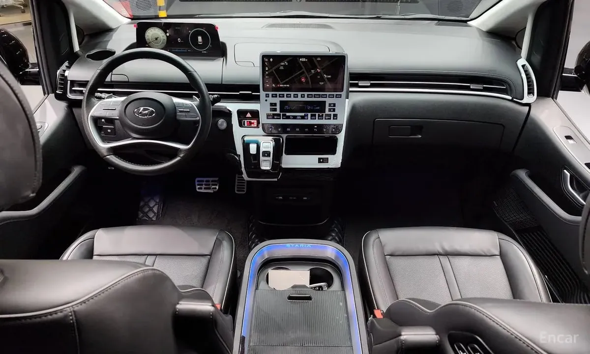 HYUNDAI STARIA 2021