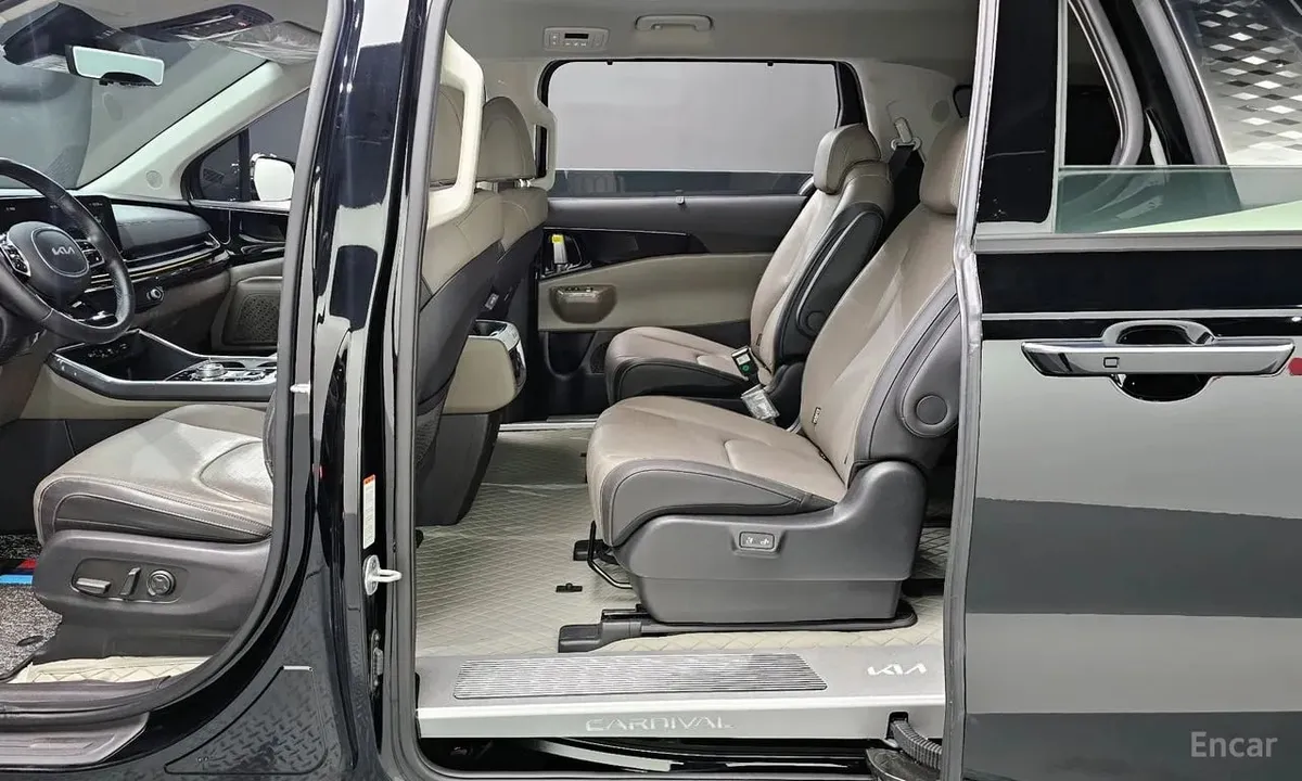 KIA CARNIVAL 2023