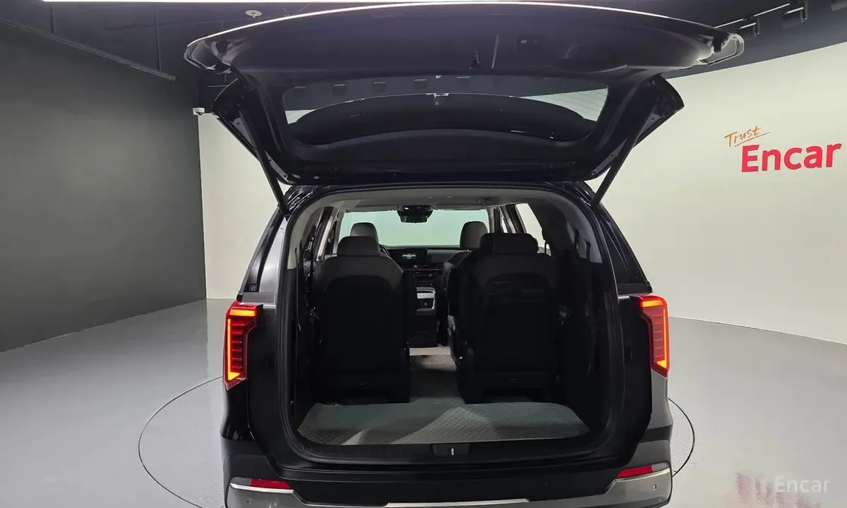 KIA CARNIVAL 2023