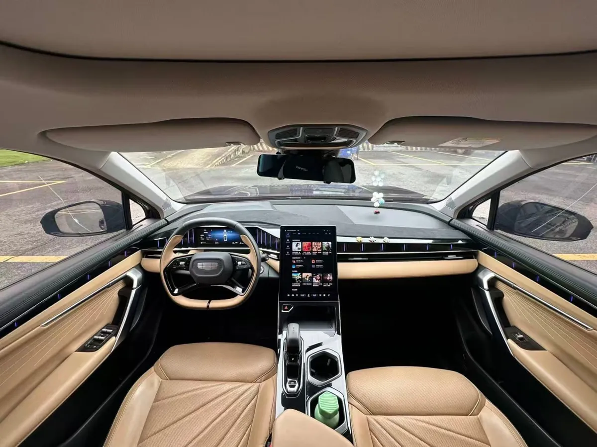 GEELY BOYUE L 2023