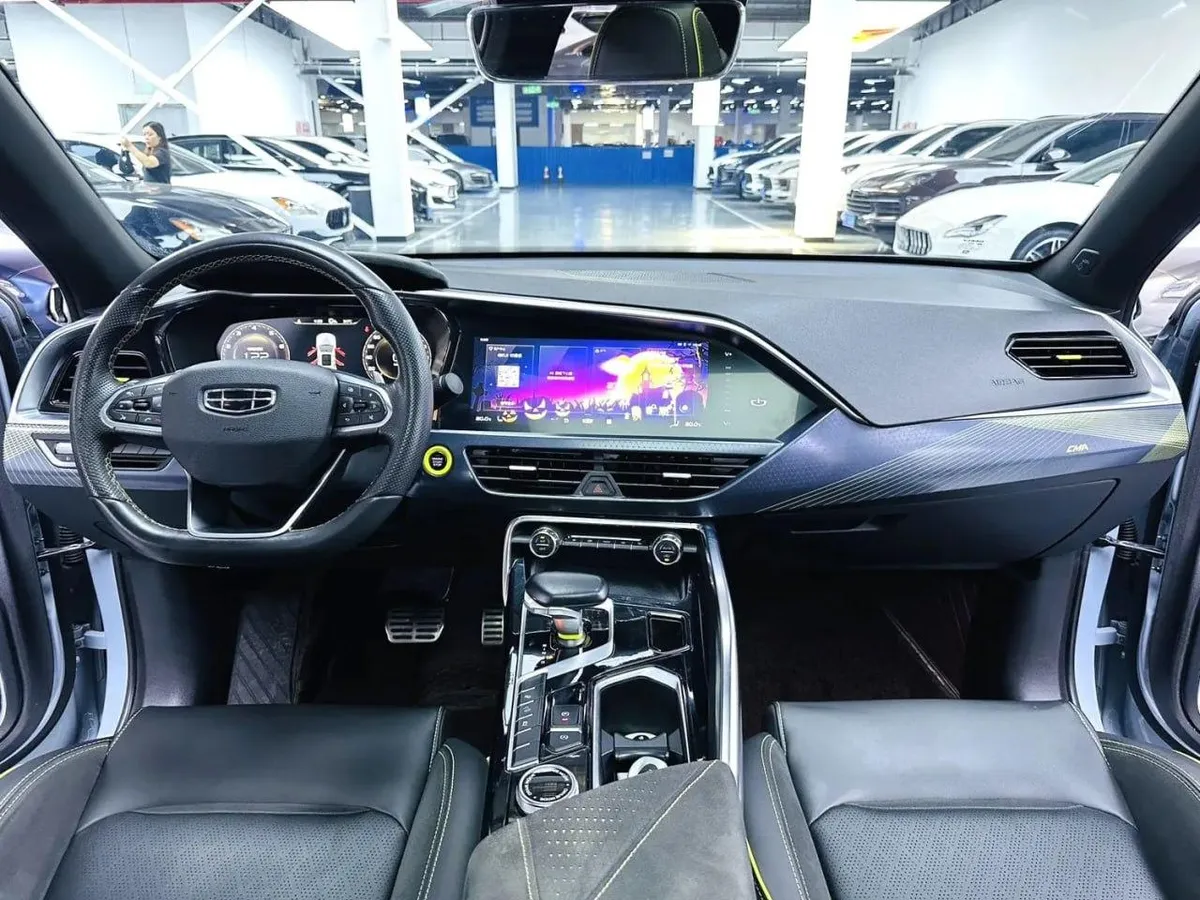 GEELY TUGELLA 2022