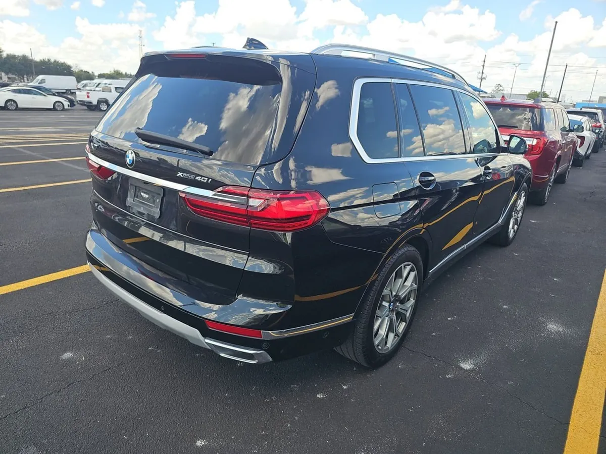 BMW X7 2022