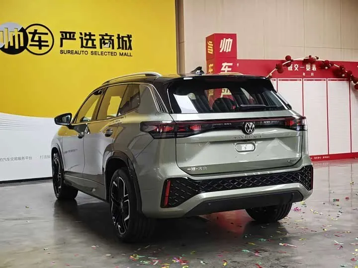 VOLKSWAGEN TAYRON L 2025