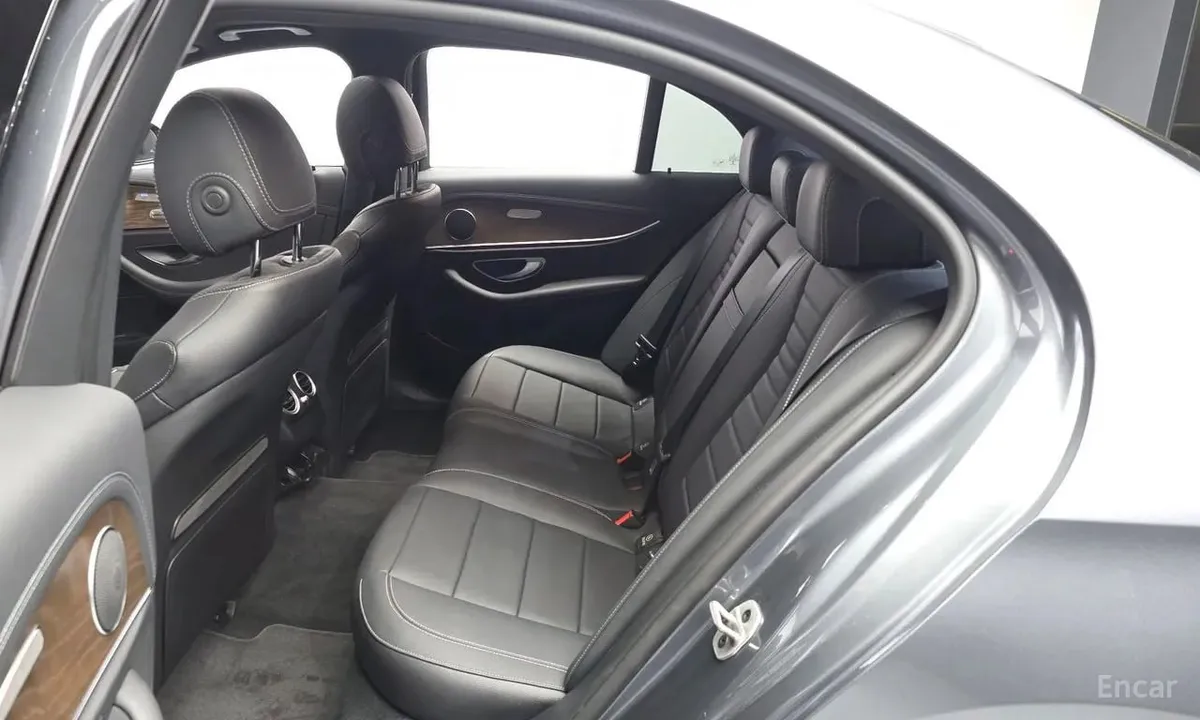 MERCEDES-BENZ E-CLASS 2022