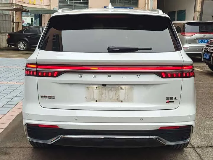 GEELY MONJARO 2022