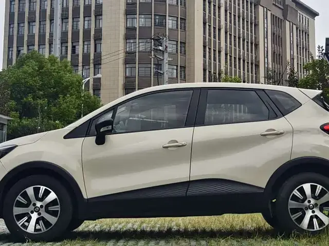 RENAULT CAPTUR 2015