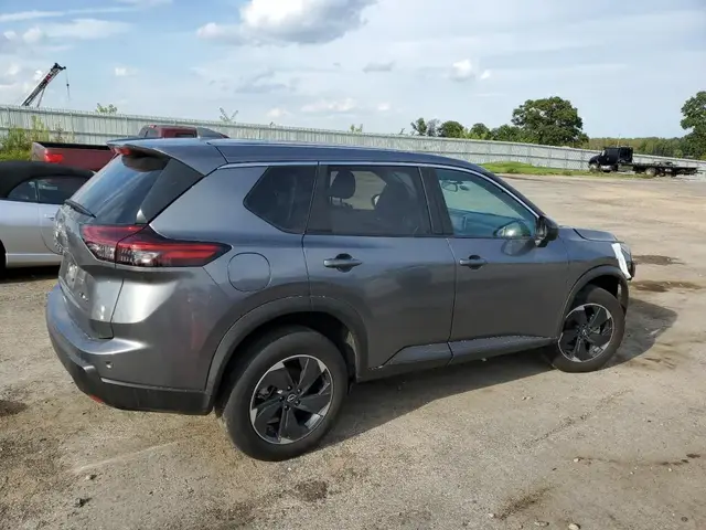 NISSAN ROGUE SV 2024