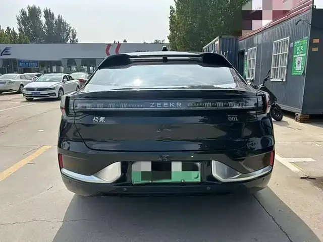 ZEEKR 001 2023