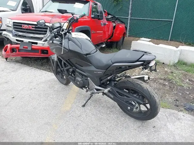 HONDA NC700X 2015