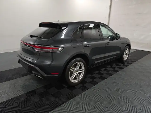 PORSCHE MACAN 2022