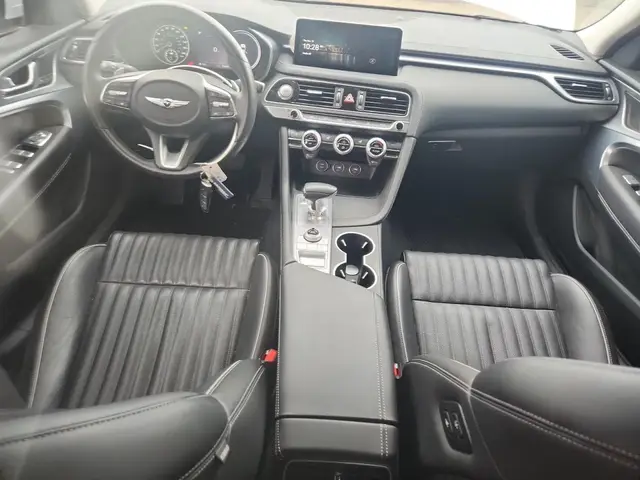 GENESIS G70 BASE 2022