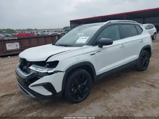 VOLKSWAGEN TAOS SE 2023