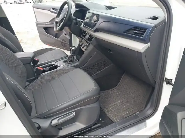 VOLKSWAGEN TAOS SE 2023