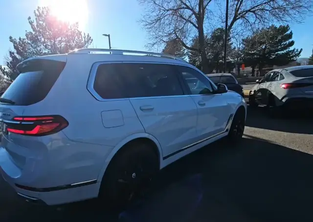 MERCEDES-BENZ GLS 2023