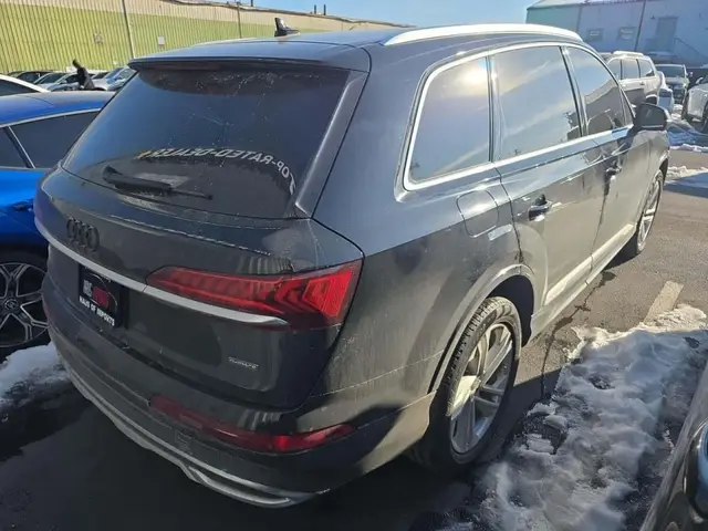 AUDI Q7 2023