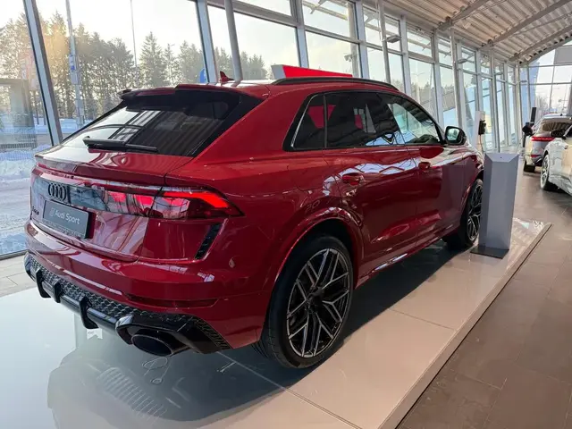 AUDI RSQ8 2025