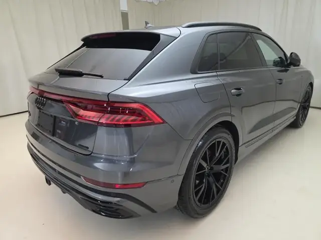 AUDI Q8 2023