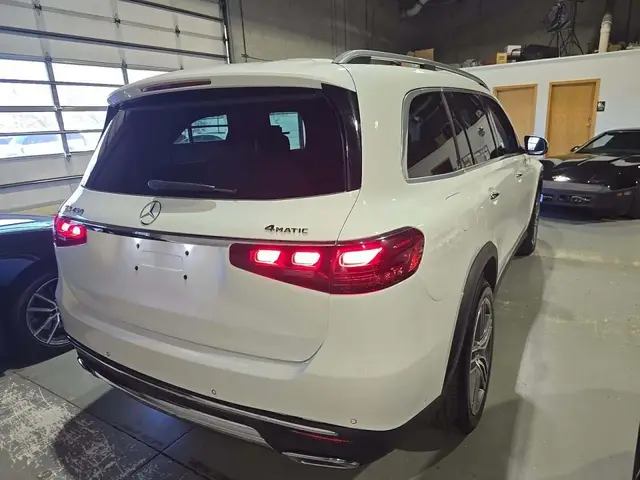 MERCEDES-BENZ GLS 450 2024