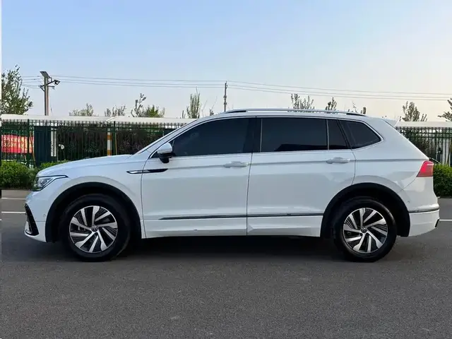VOLKSWAGEN TIGUAN L PHEV 2023
