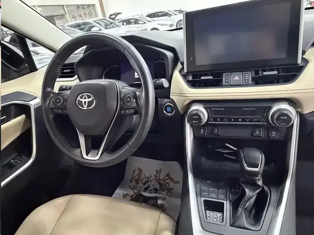 TOYOTA RAV4 2022