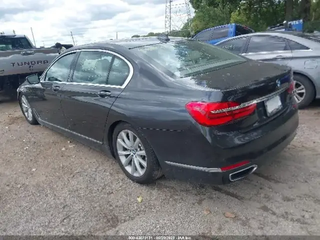 BMW 740I 2016