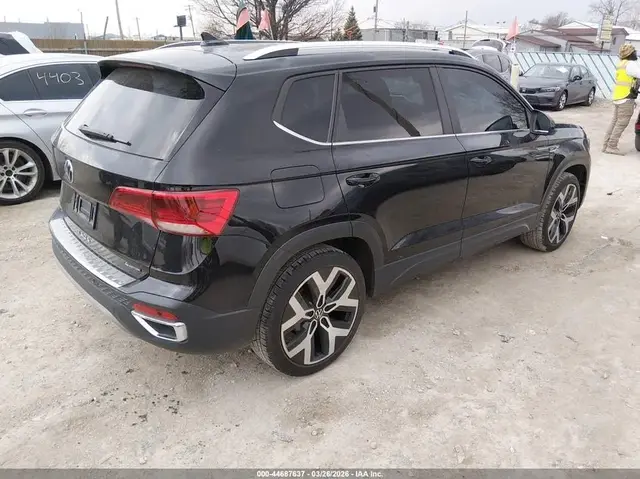 VOLKSWAGEN TAOS 2022