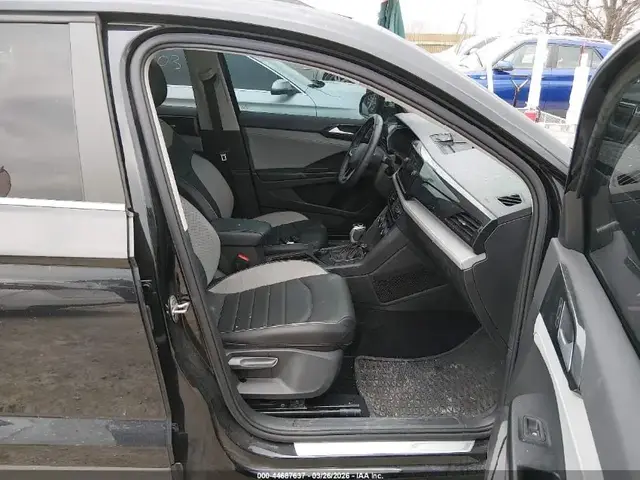 VOLKSWAGEN TAOS 2022