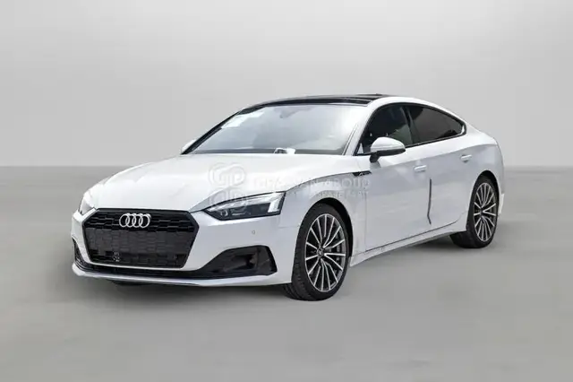 AUDI A4 2023