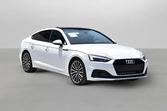 AUDI A4 2023