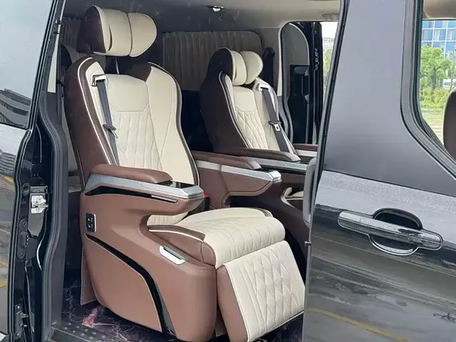 FORD TOURNEO 2022