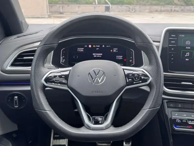 VOLKSWAGEN T-ROC 2023