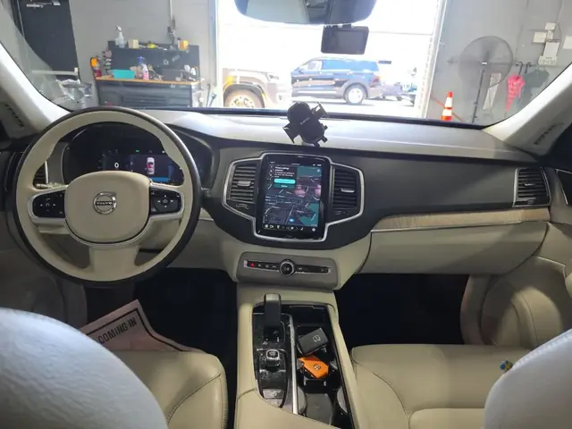 VOLVO XC90 2022