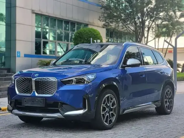BMW IX1 2023