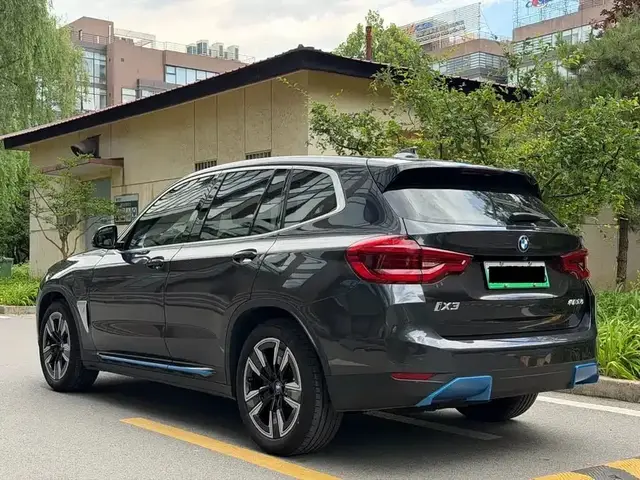 BMW IX3 2020