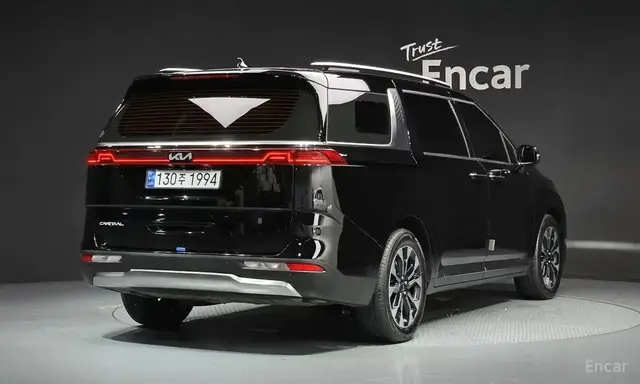 KIA CARNIVAL SIGNATURE 2022