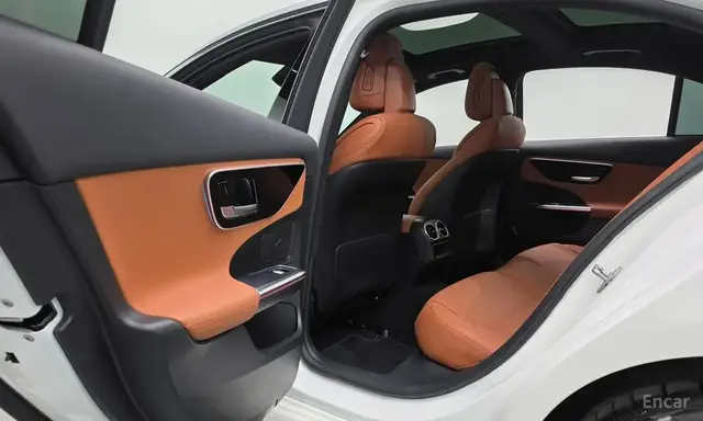 MERCEDES-BENZ C-CLASS 2023