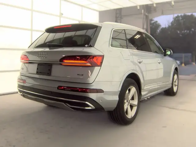 AUDI Q7 2022