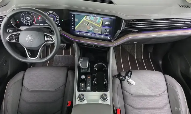 VOLKSWAGEN TOUAREG 2023