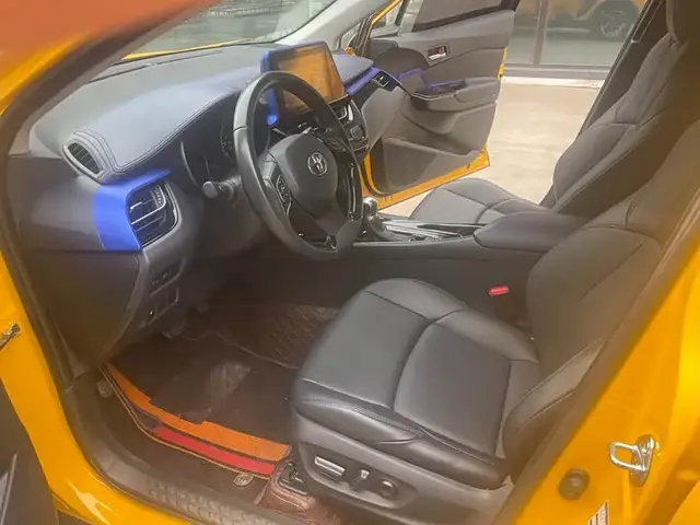 TOYOTA C-HR 2022