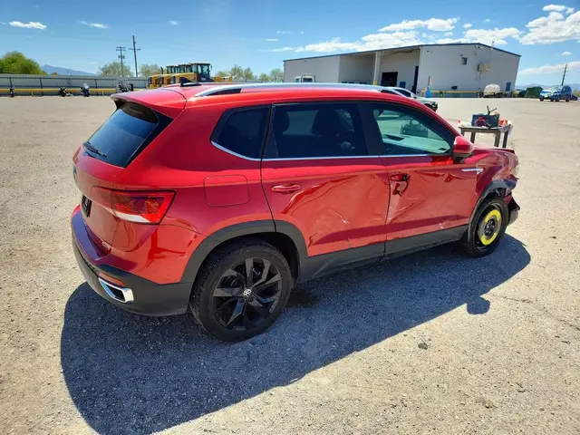 VOLKSWAGEN TAOS SE 2024