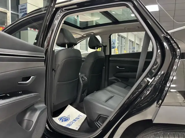 HYUNDAI TUCSON LUX PREMIUM EDITION 2022