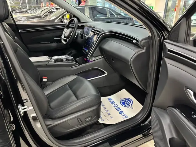 HYUNDAI TUCSON LUX PREMIUM EDITION 2022