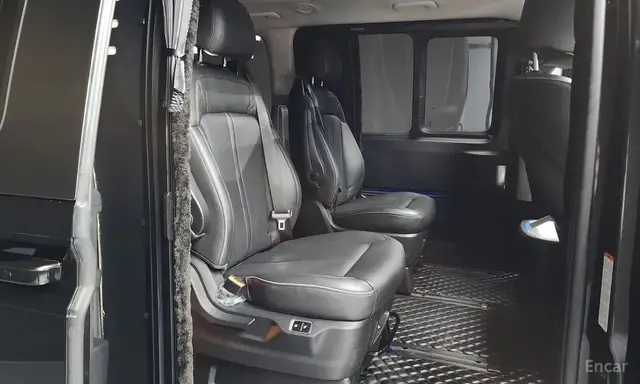 HYUNDAI STARIA 2021